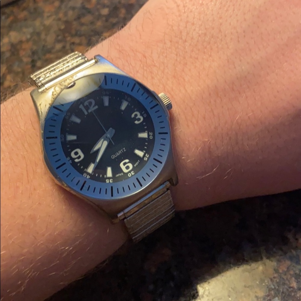 Watch - Picture 3 of 4